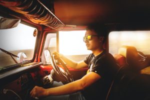 4 Steps to Becoming a Truck Driver